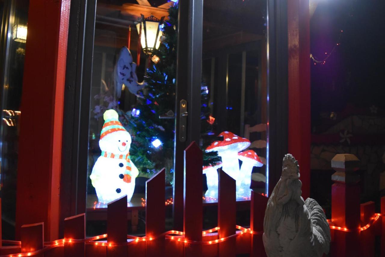 Gite Au Printemps Japonais, Petit Train De La Mure, Parc Des Ecrins Pierre-Chatel Eksteriør bilde